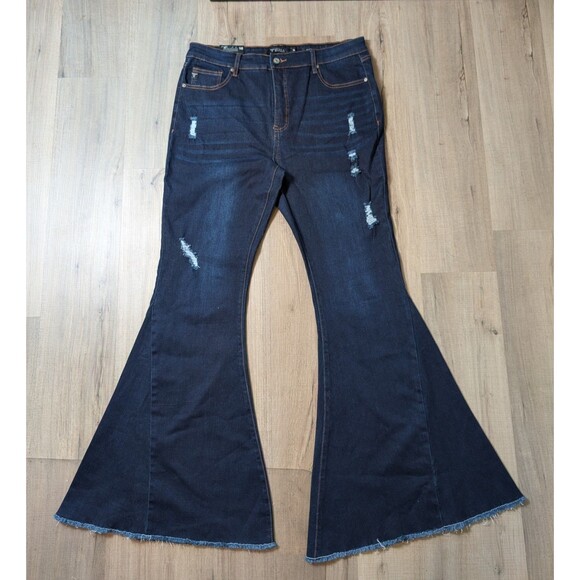 NWT Lucky & Blessed Blue Jeans Size 16 Flare Fit Distressed Stretch Slimming - Picture 1 of 12